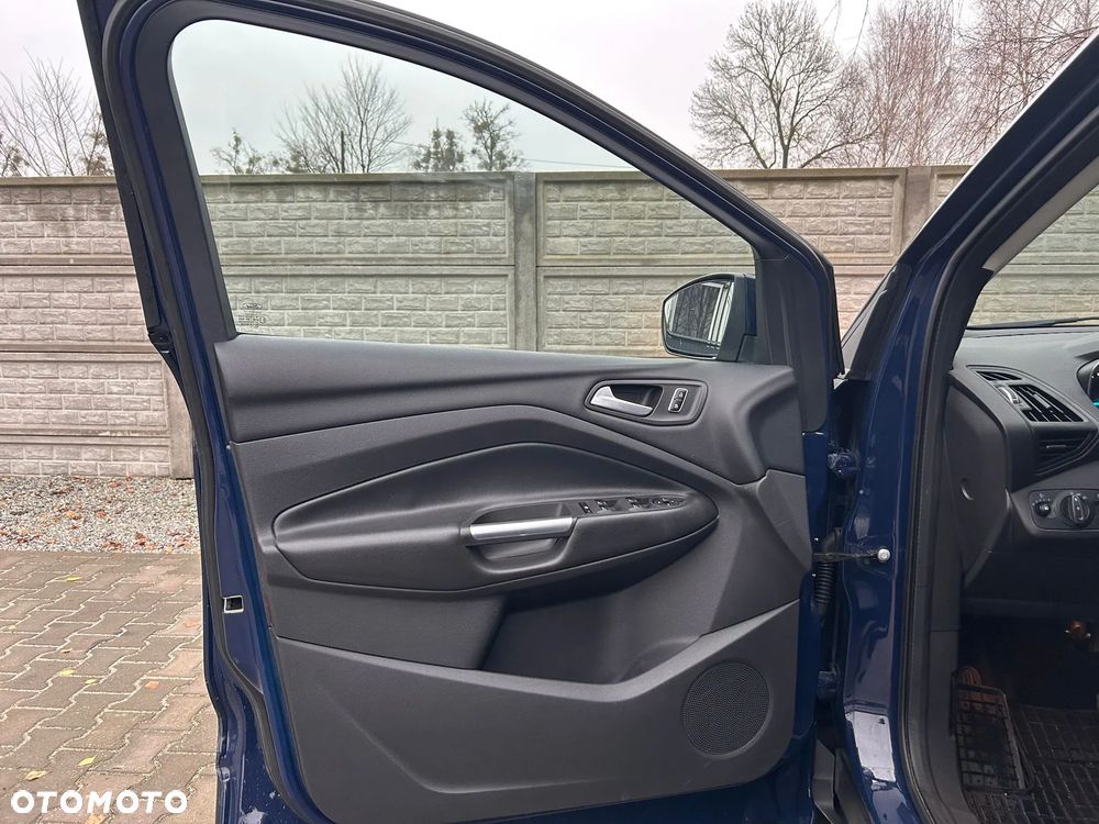 Ford Kuga 2.0 TDCi 4WD Trend - 12