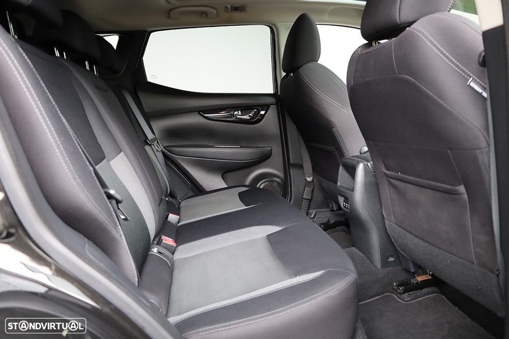 Nissan Qashqai 1.5 dCi N-Connecta J18 - 56