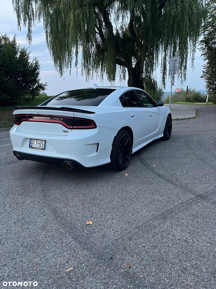 Dodge Charger - 4