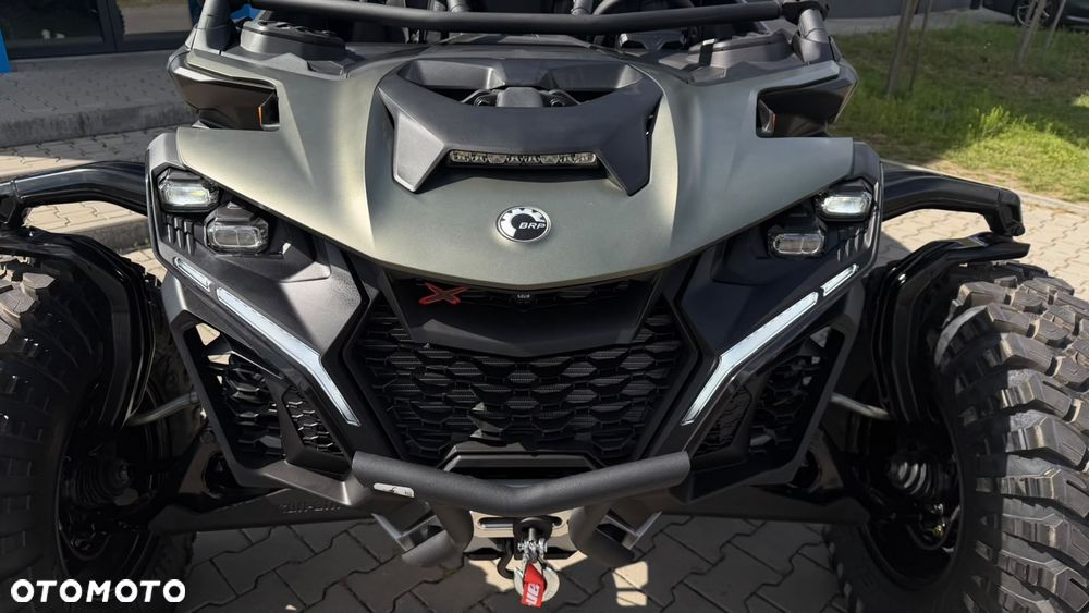 Can-Am Maverick - 11