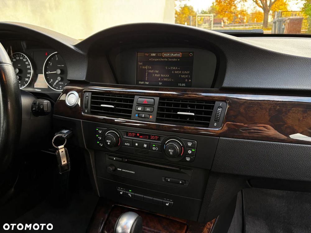 BMW Seria 3 320i - 33