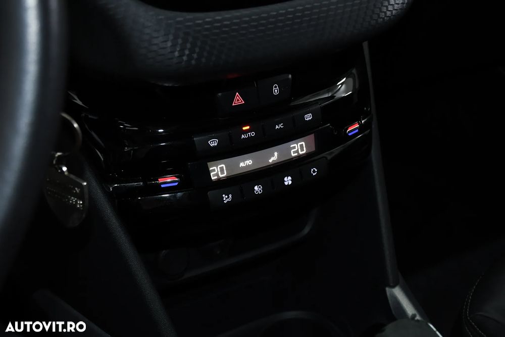 Peugeot 2008 PureTech 110 Stop&Start Crossway - 15