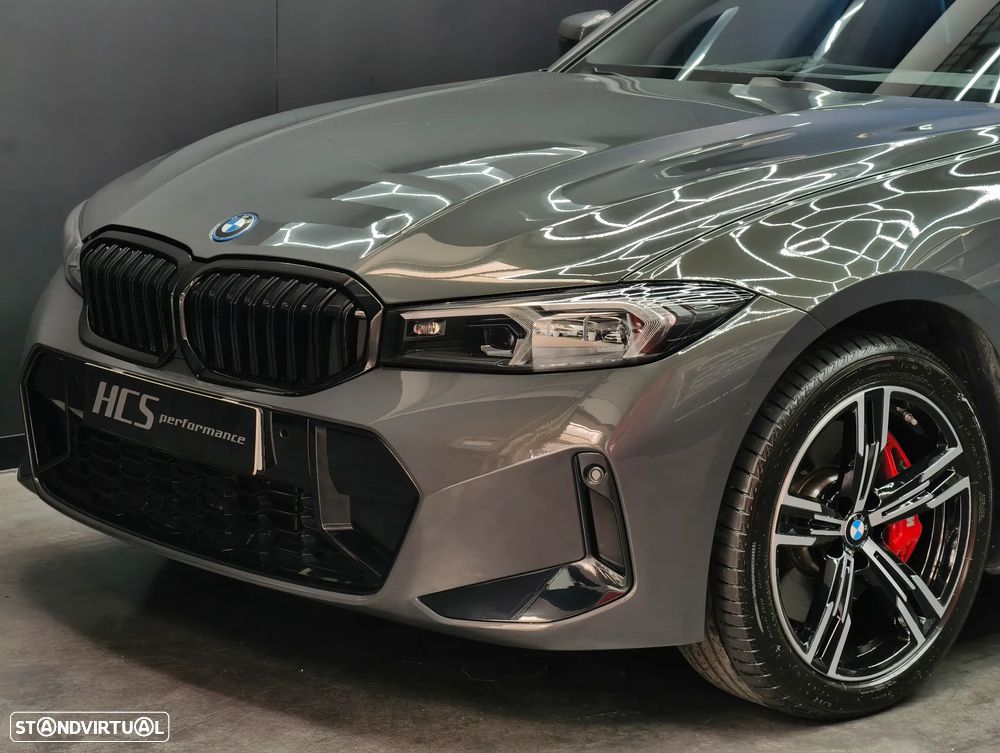 BMW 330 e Pack Desportivo M Pro Auto - 17