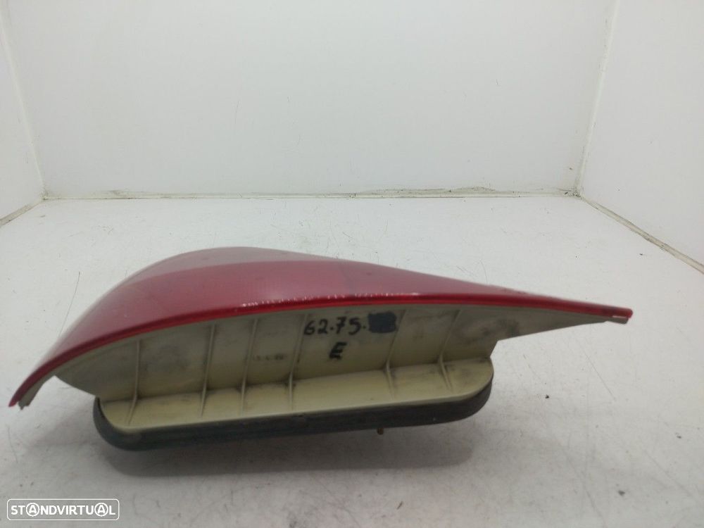 Farolim Stop Esq Lancia Y (840_) - 5