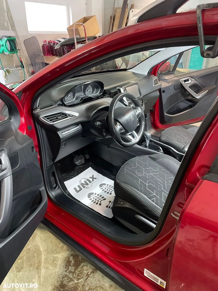 Peugeot 2008 1.2 PureTech Turbo EAT6 S&S Active - 4
