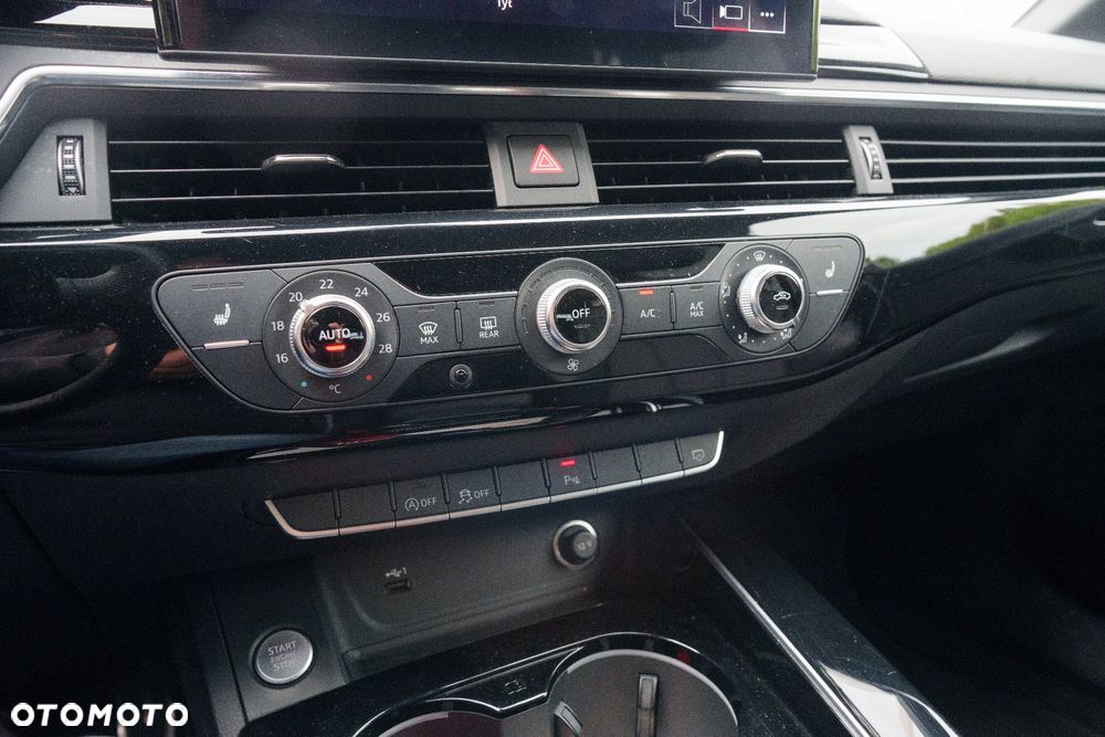Audi A4 Avant 35 TDI mHEV S Line S tronic - 17