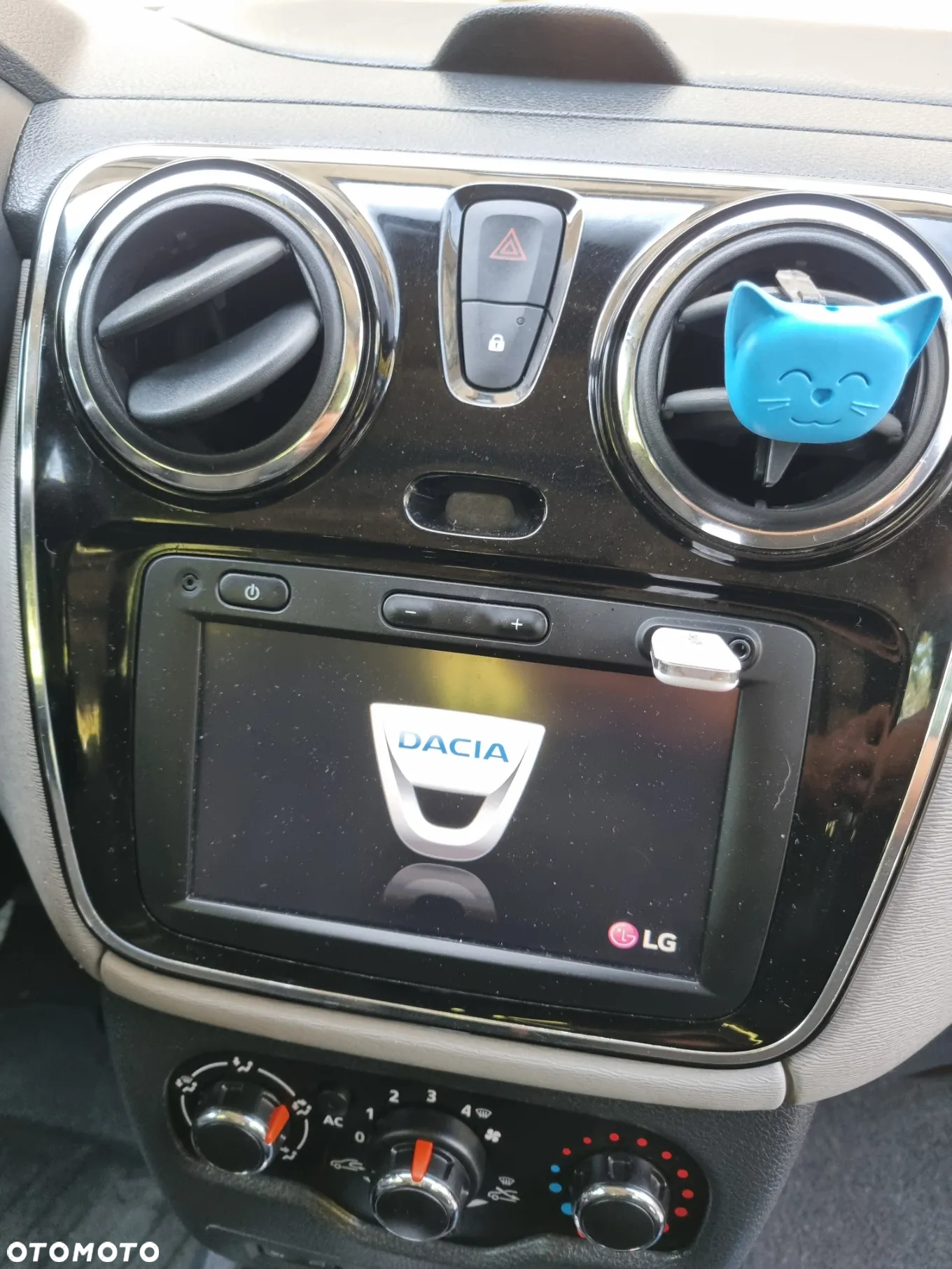 Dacia Lodgy 1.2 TCe Laureate - 15