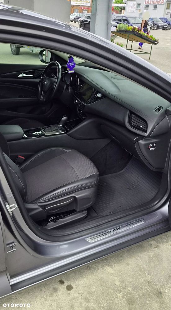 Opel Insignia 1.5 T Innovation S&S - 11