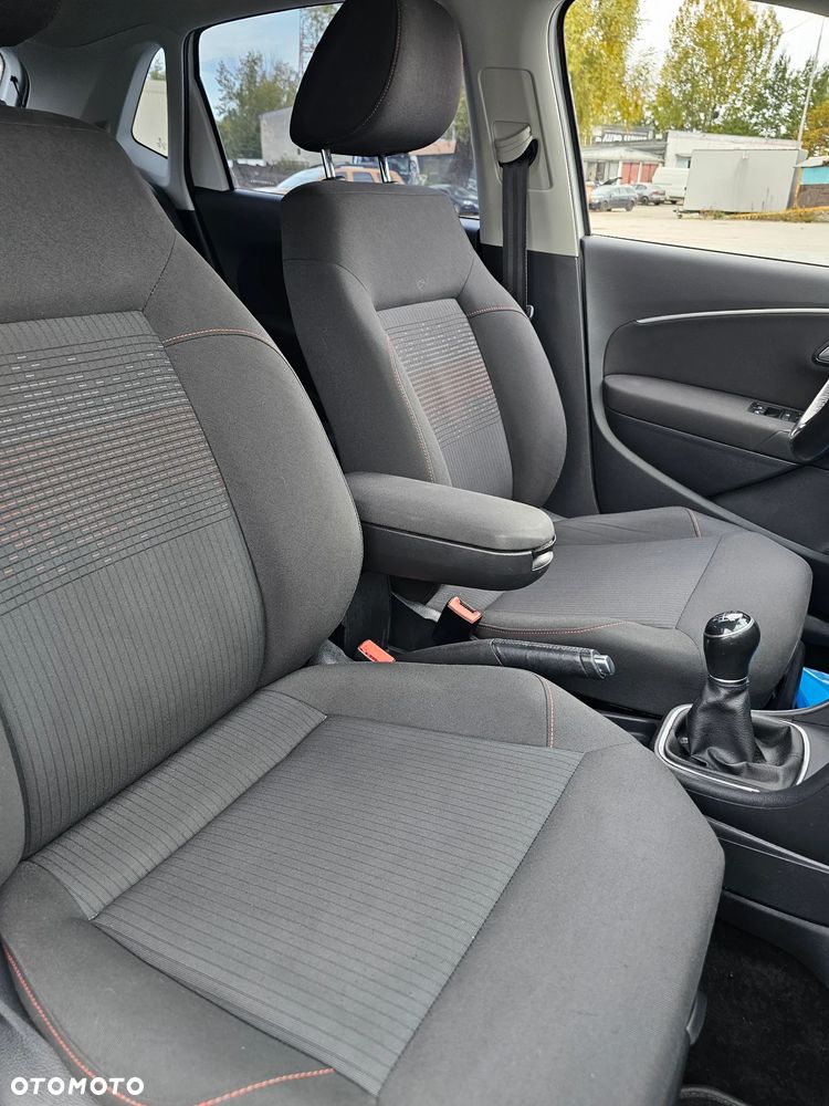 Volkswagen Polo - 16