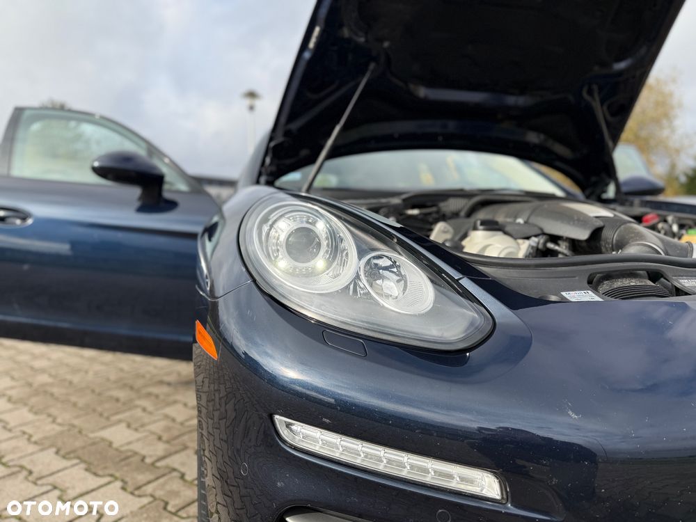 Porsche Panamera 4 PDK - 15