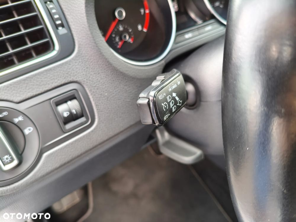 Volkswagen Polo 1.2 TSI BMT Comfortline - 27