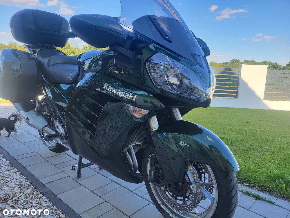 Kawasaki GTR - 6