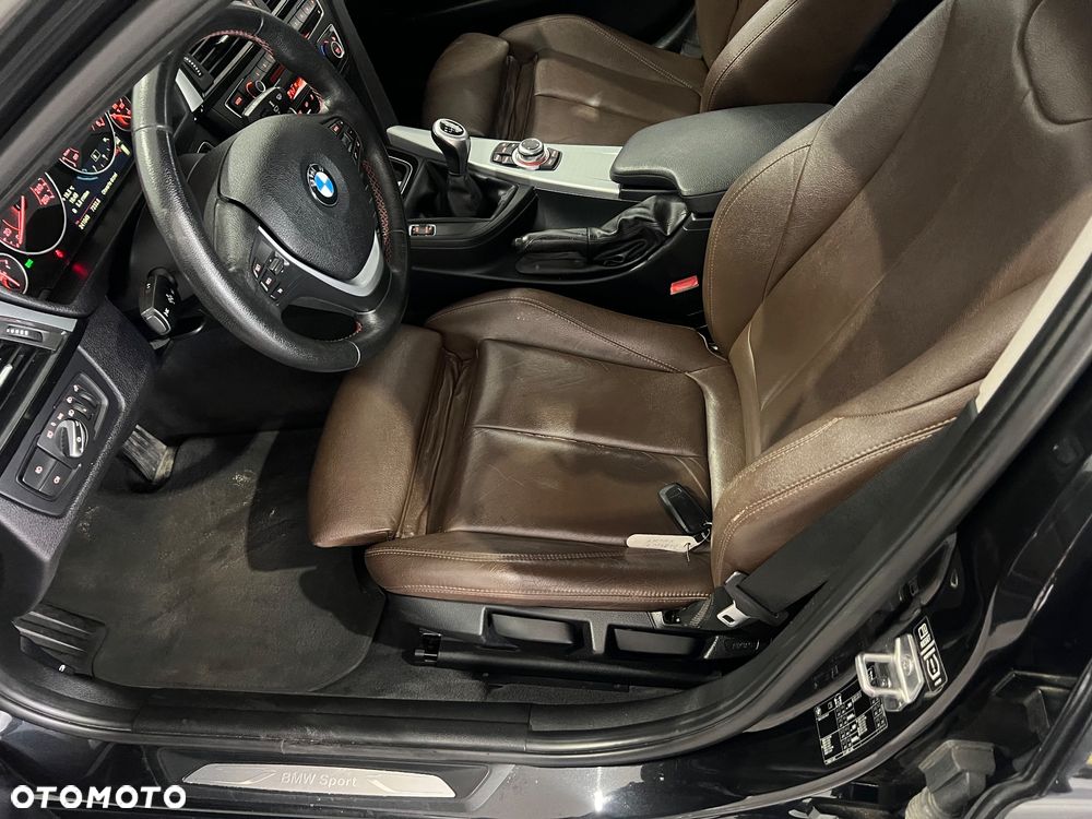 BMW Seria 3 320d Luxury Line - 11