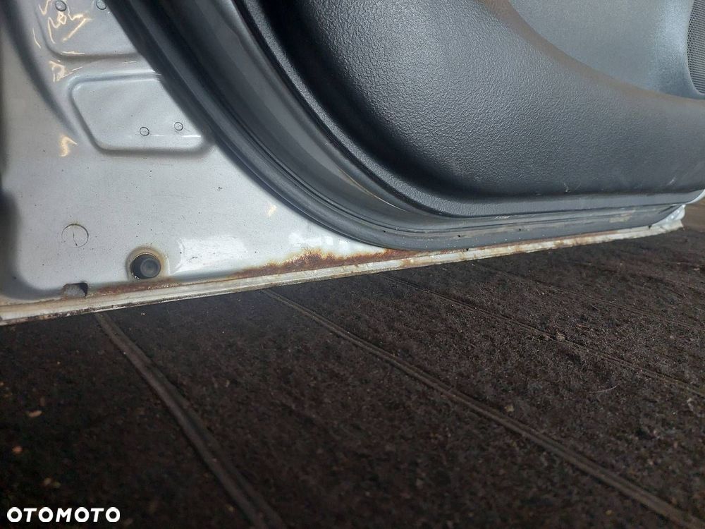 DRZWI KOMPLETNE LEWY PRZÓD TOYOTA YARIS I 5D 1E7 ID: 237896 - 7