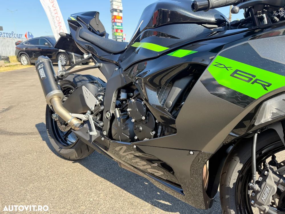 Kawasaki ZX-6R Ninja - 6