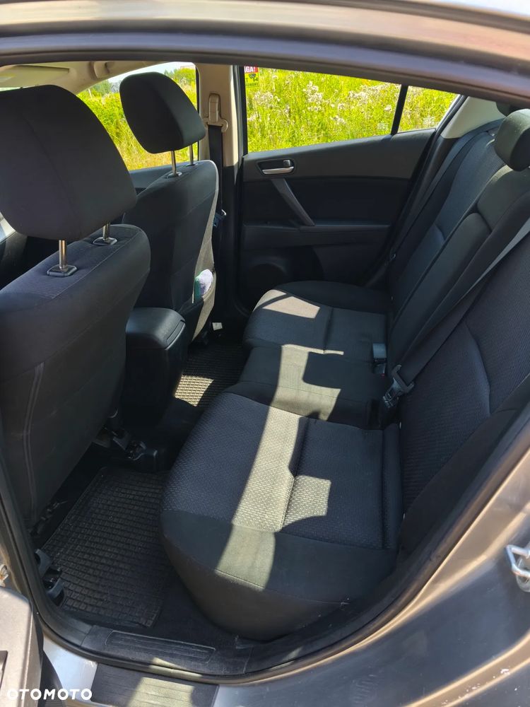 Mazda 3 2.0 Exclusive + - 16