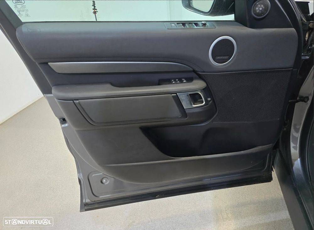 Land Rover Discovery 3.0 TD6 HSE Luxury Auto - 12