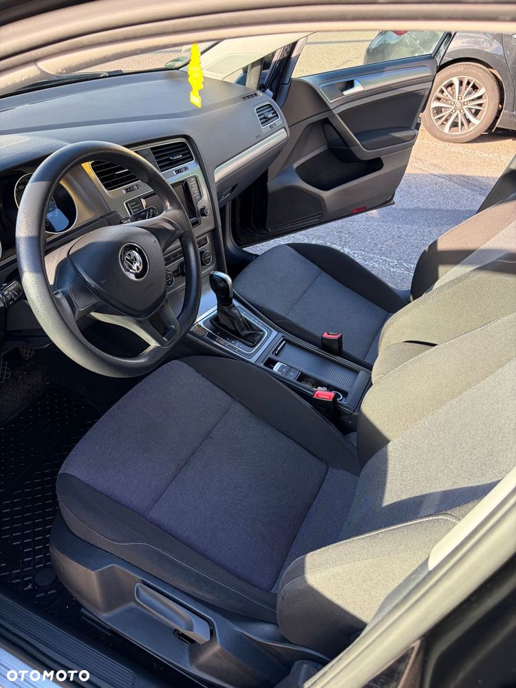 Volkswagen Golf 1.6 TDI BMT Comfortline DSG - 9