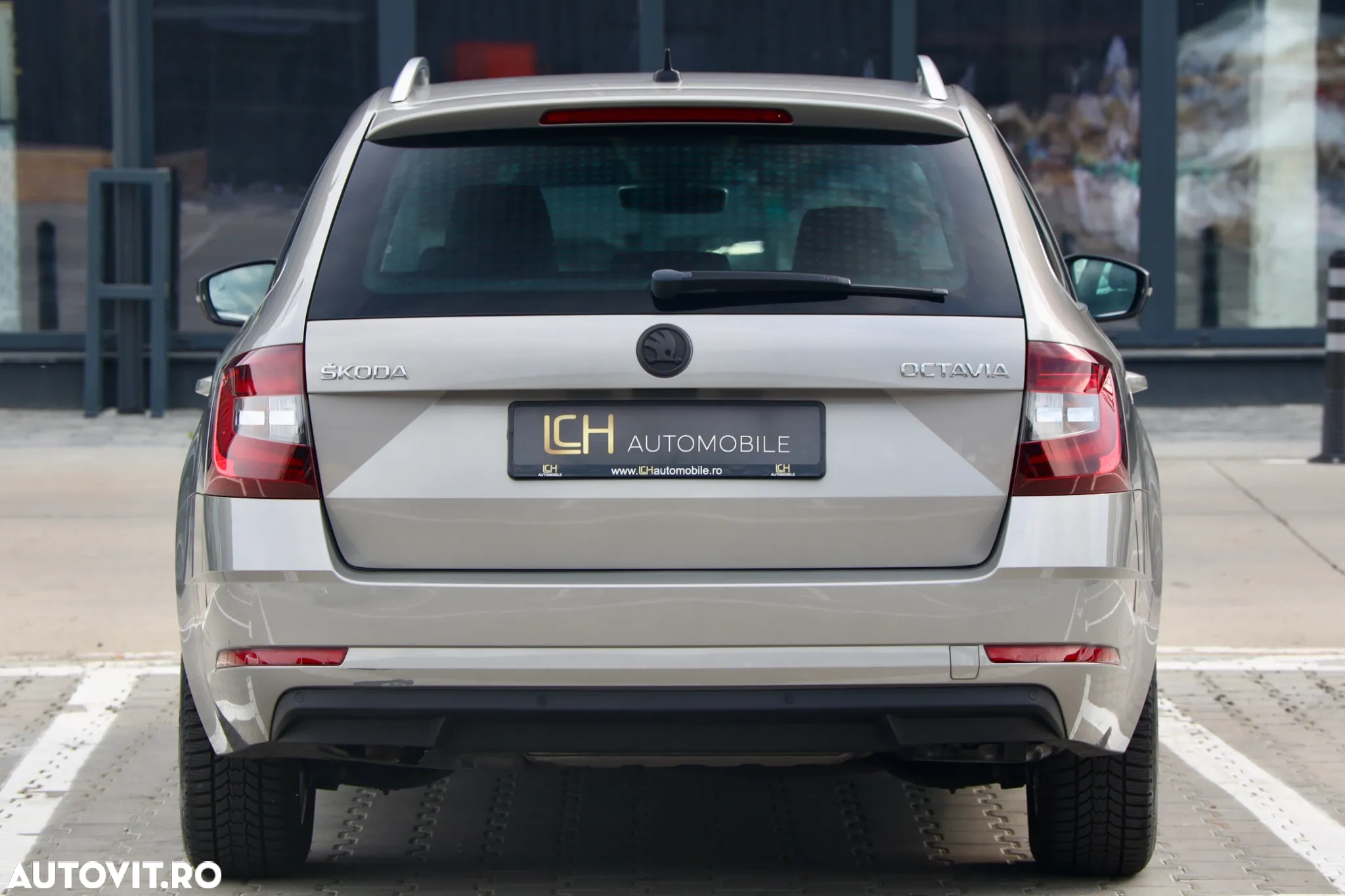 Skoda Octavia Combi Diesel 1.6 TDI DSG Style - 26