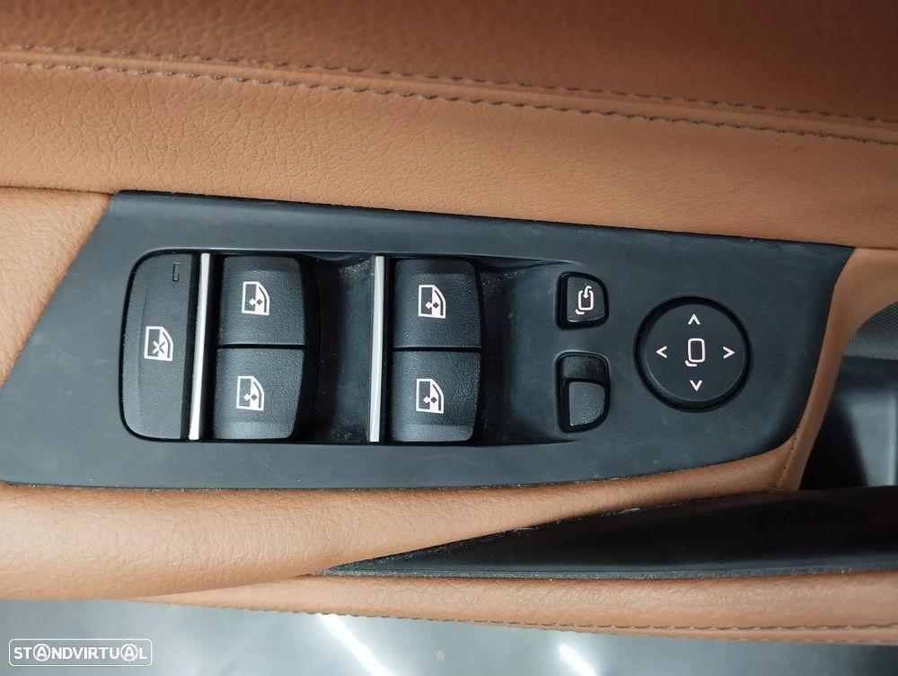 BMW 530 e Line Luxury - 23