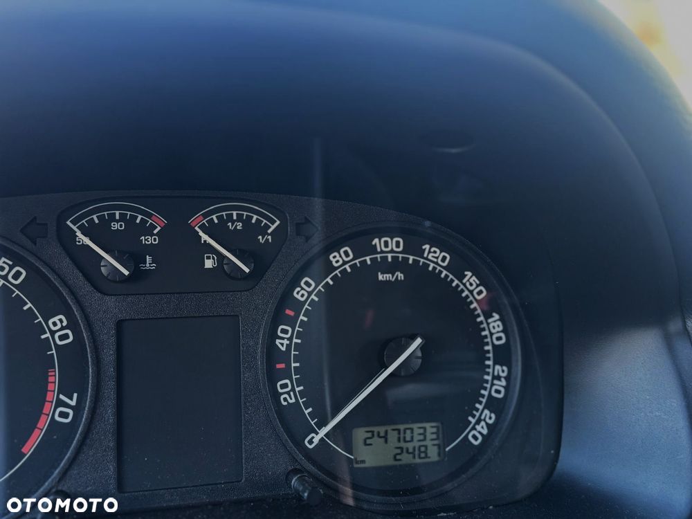 Skoda Octavia 2.0 Ambiente - 19