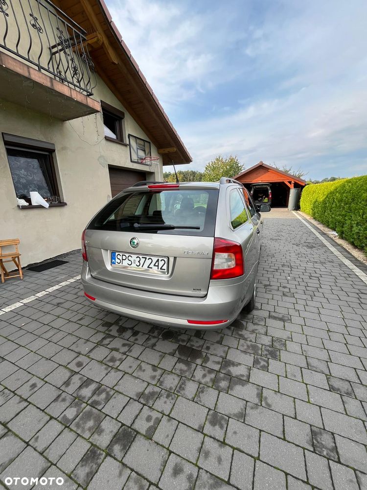 Skoda Octavia 1.6 Combi Aktionsmodell - 2