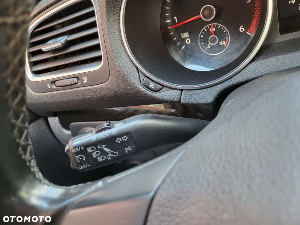 Volkswagen Golf - 25