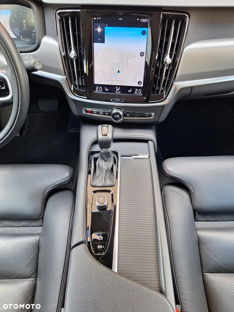 Volvo V90 T4 Momentum Pro - 38