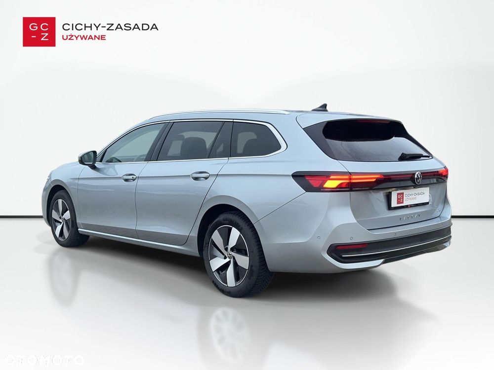 Volkswagen Passat - 3