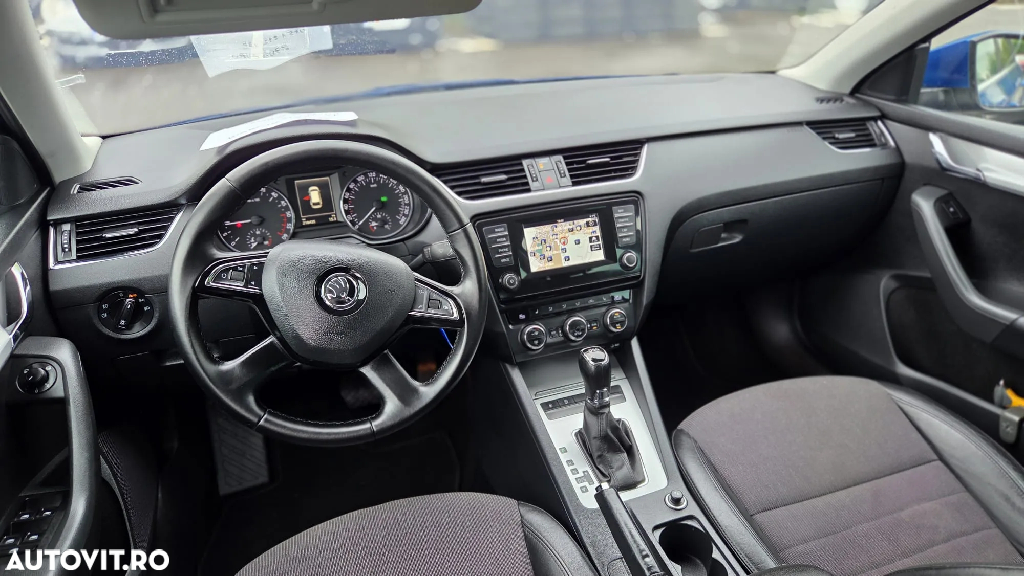 Skoda Octavia Combi Diesel 1.6 TDI DSG Style - 10