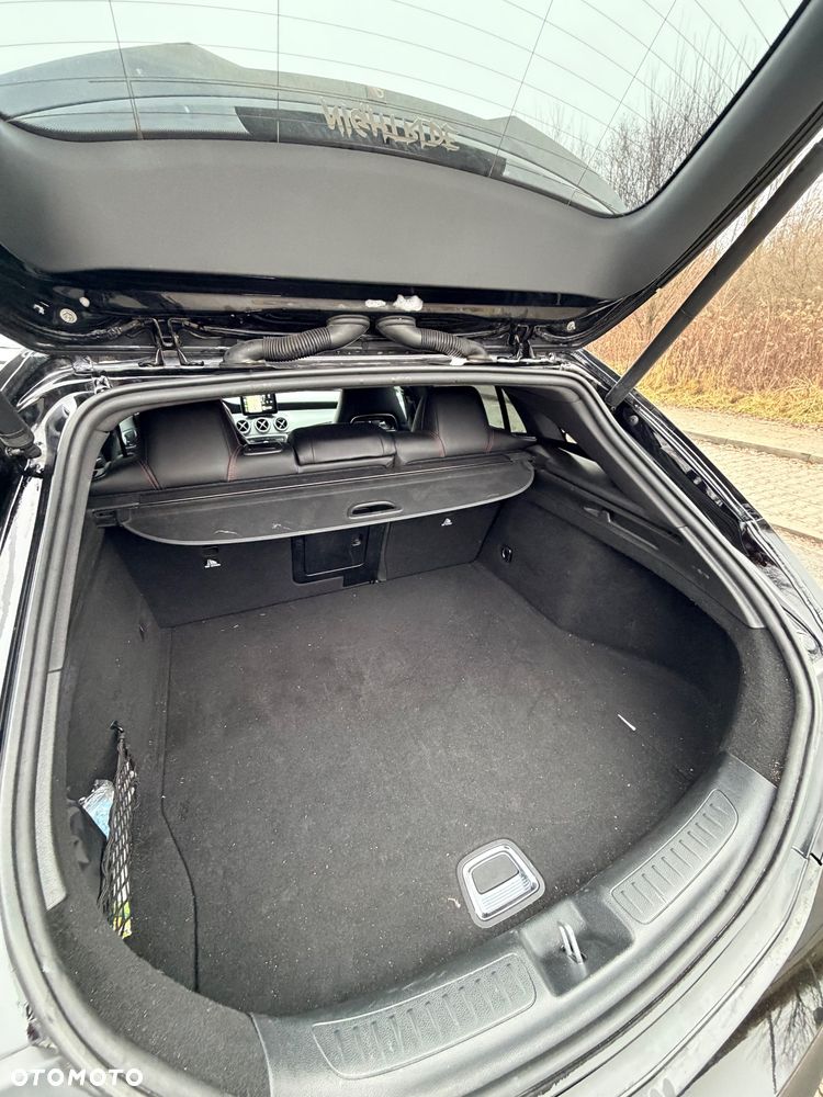 Mercedes-Benz CLA 220 4-Matic - 14