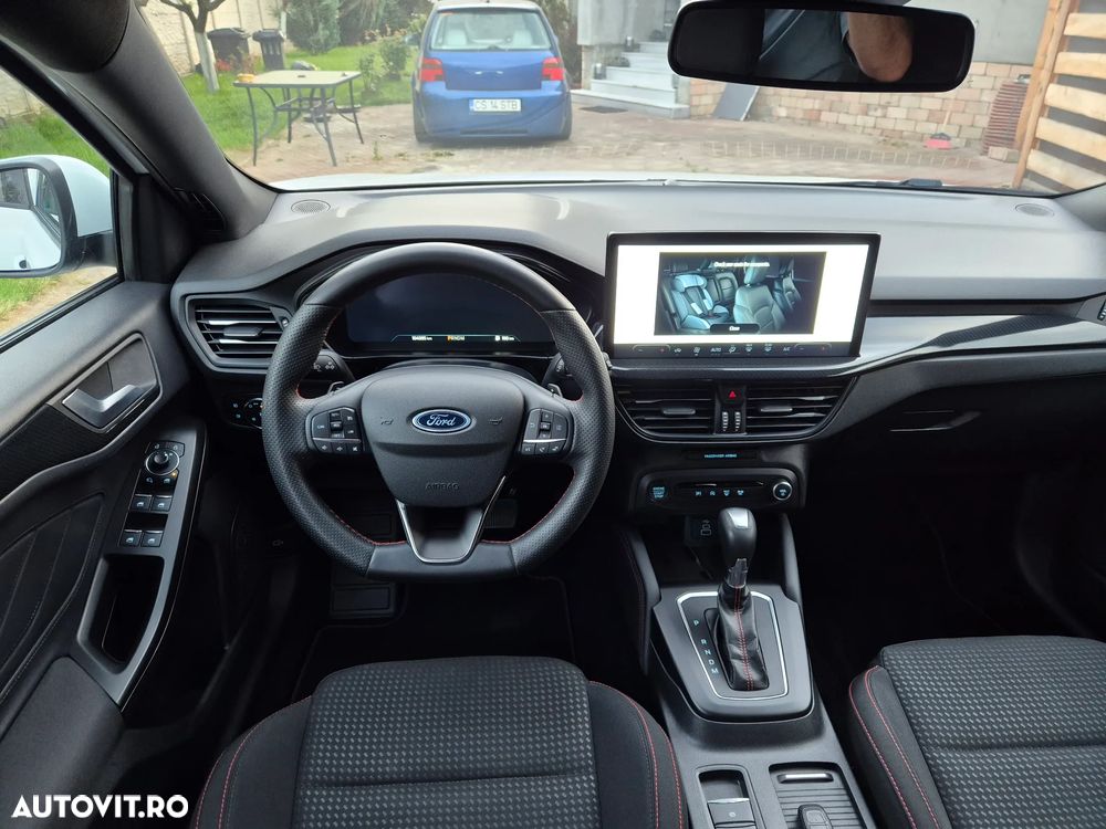 Ford Focus 1.0 EcoBoost Hybrid Aut. ST-LINE - 11