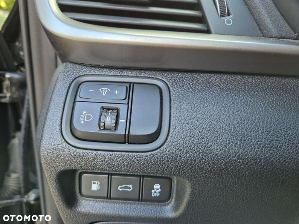 Kia Optima 2.0 L - 27