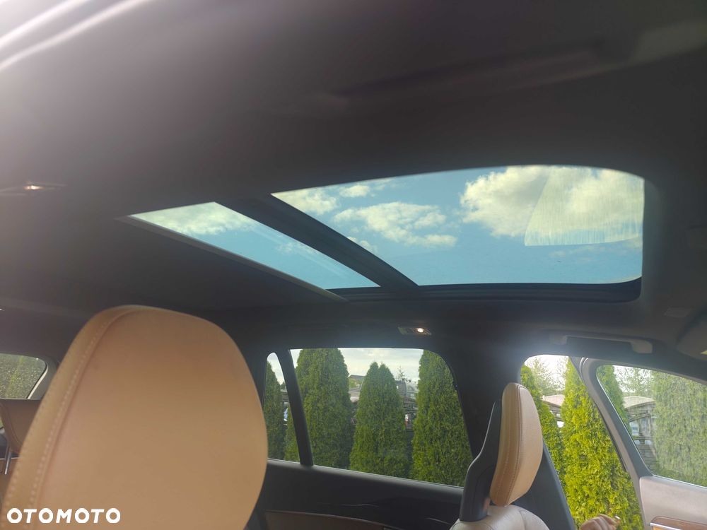 Volvo XC 90 - 8