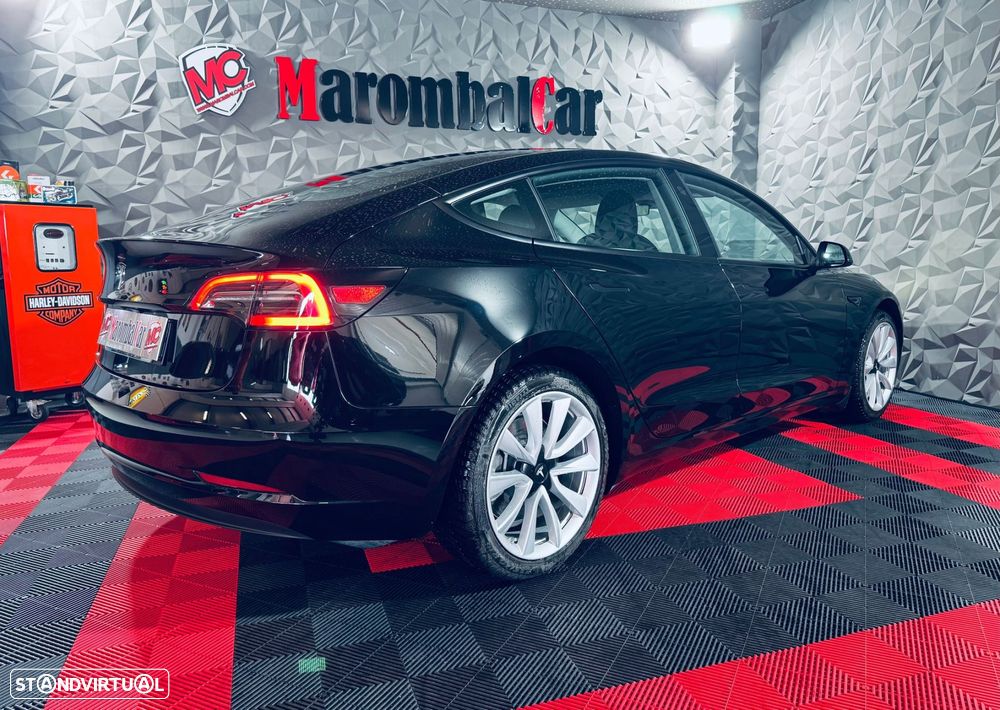 Tesla Model 3 - 12