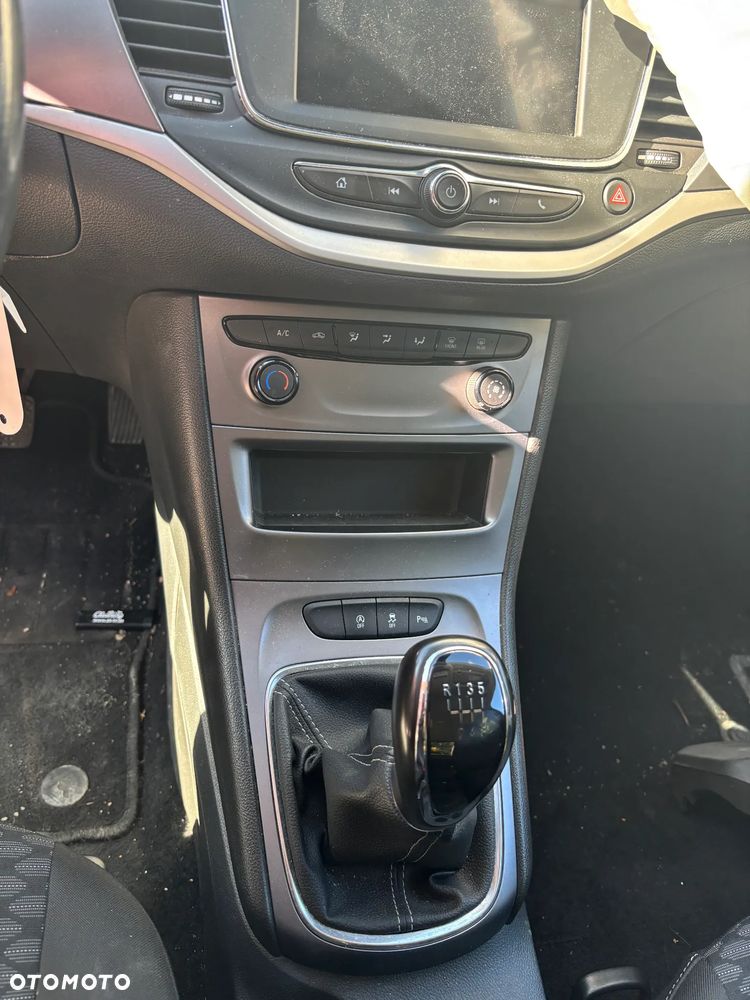 Opel Astra 1.5 D Start/Stop Business Edition - 4