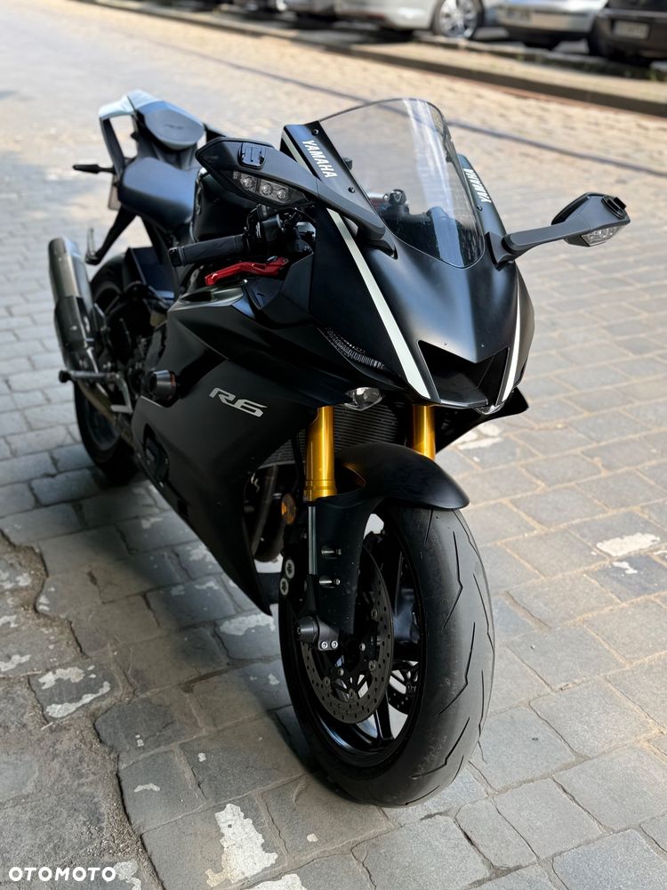 Yamaha R6 - 8