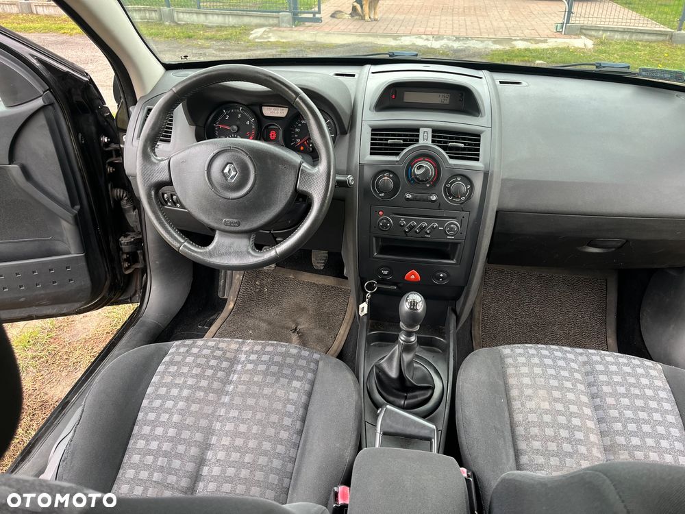 Renault Megane 1.9 dCi FAP Grandtour Dynamique - 6