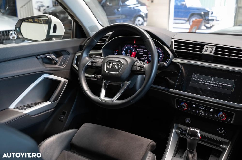 Audi Q3 40 TFSI quattro S tronic S line - 35