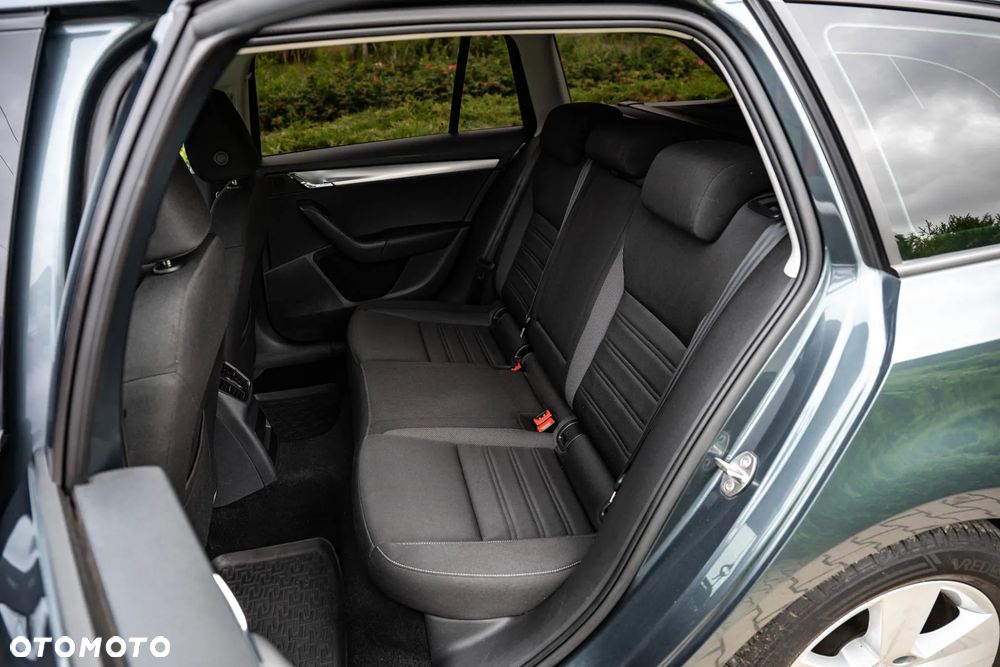 Skoda Octavia 2.0 TDI Clever DSG - 18