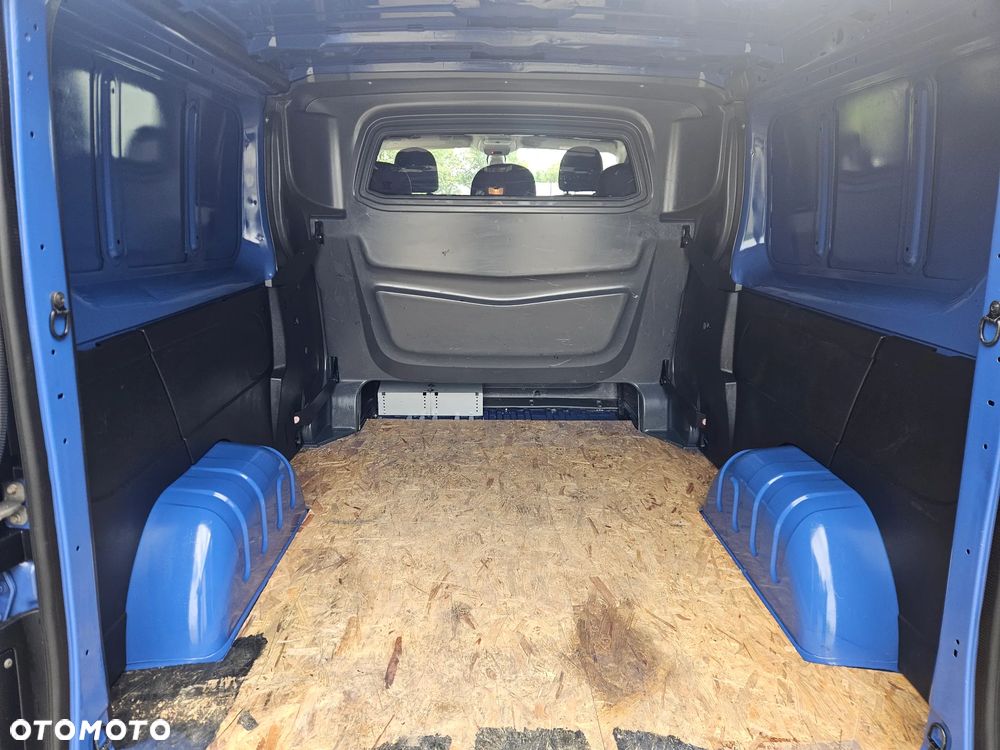 Opel Vivaro - 18