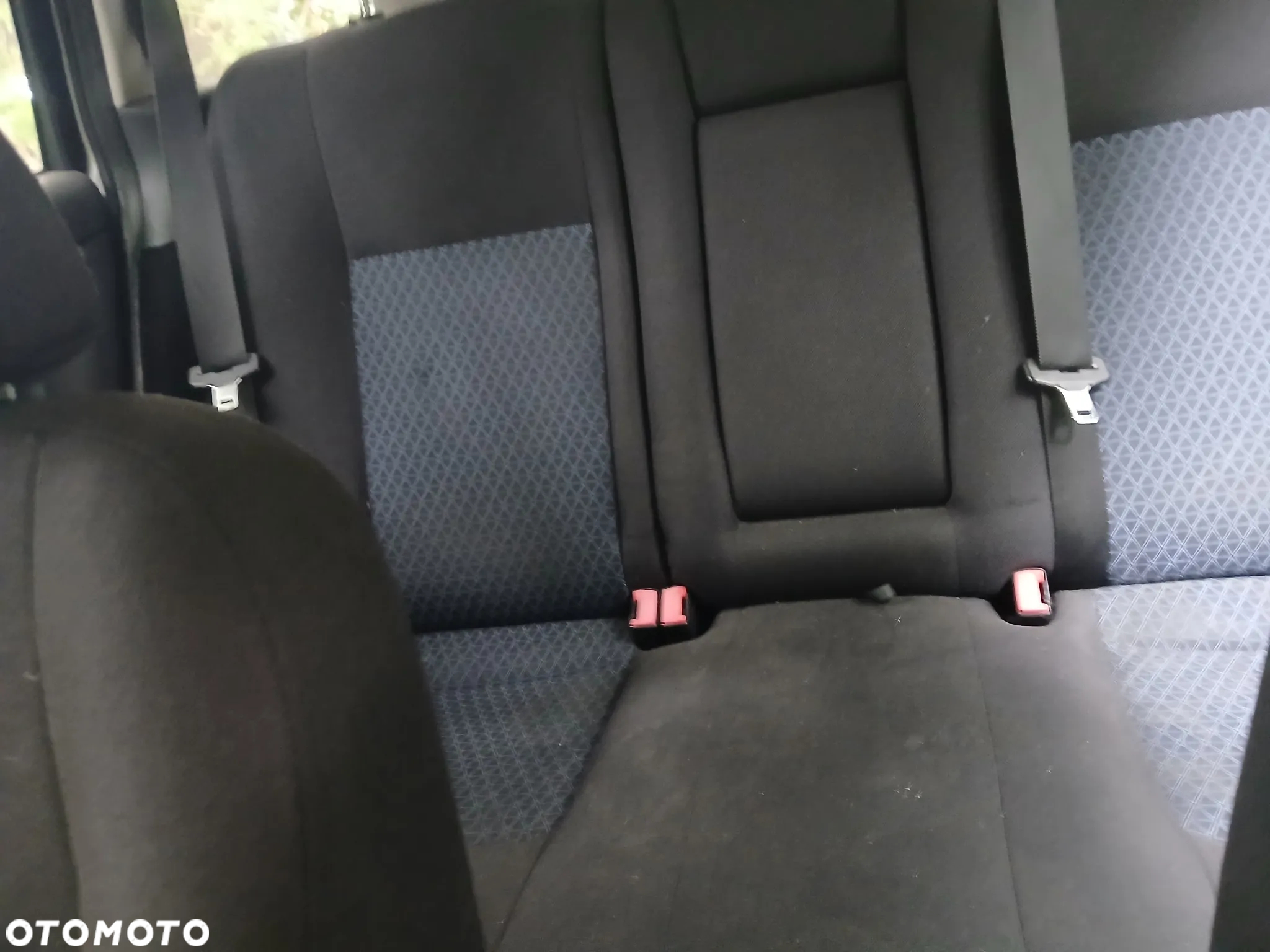 ford mondeo MK3 60 fotel fotele kanapa deska kokpit podsufitka boczek boczki klamka podłokietnik - 7