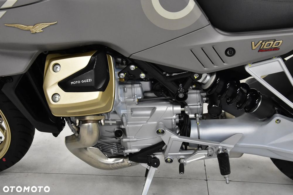 Moto Guzzi V100 Mandello - 38