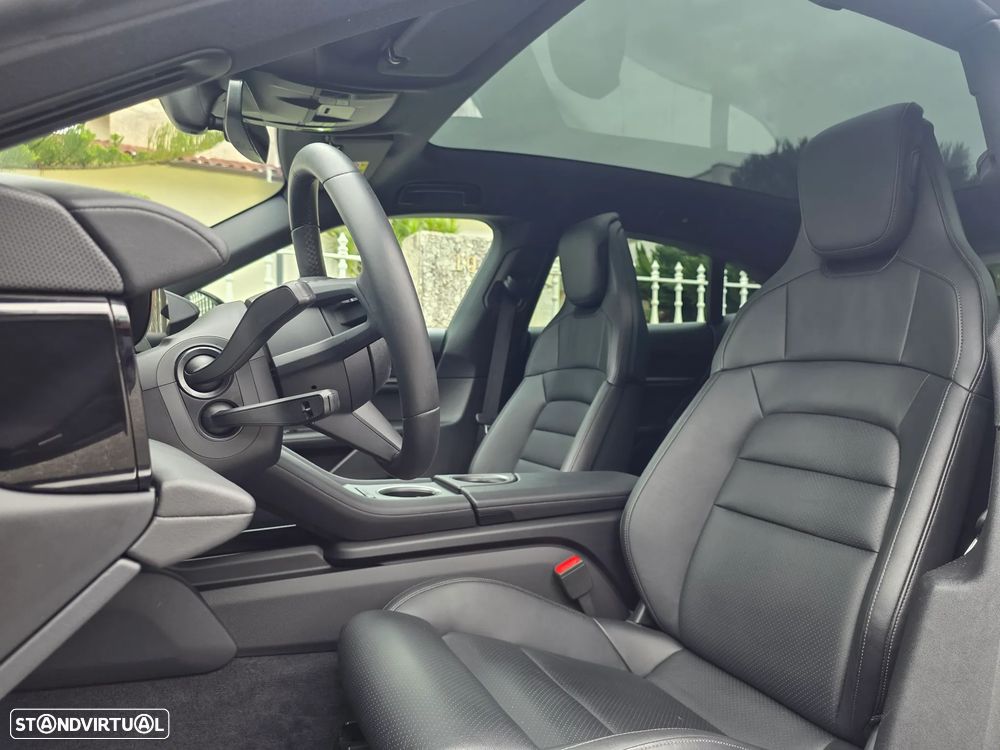 Porsche Taycan Sport Turismo - 2