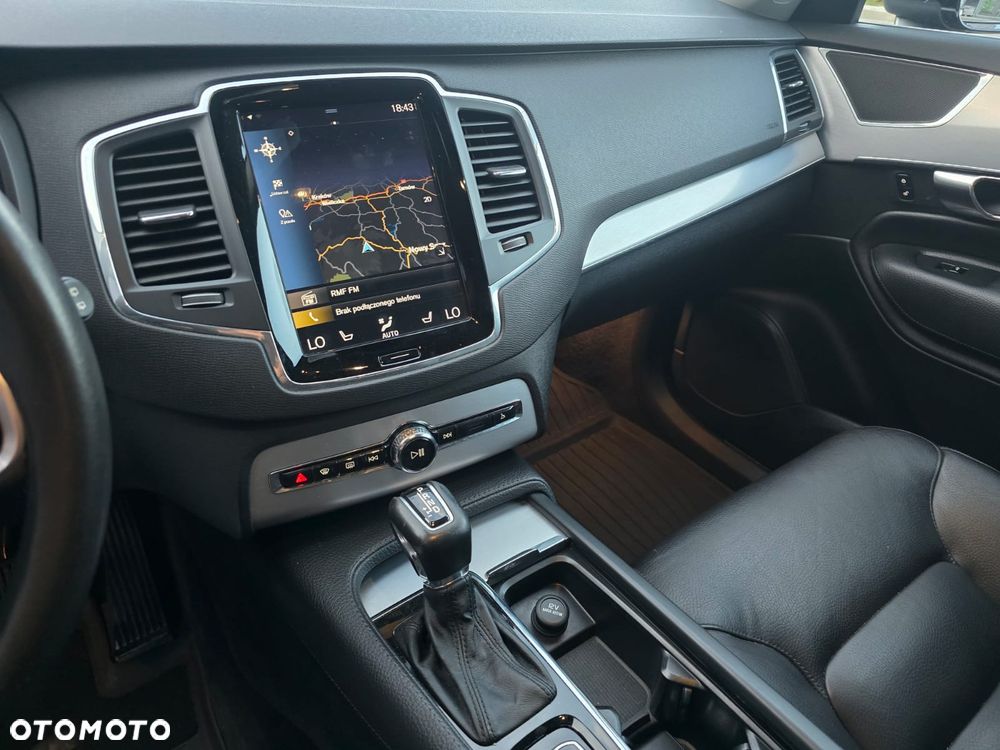 Volvo XC 90 D5 AWD Geartronic RDesign - 15