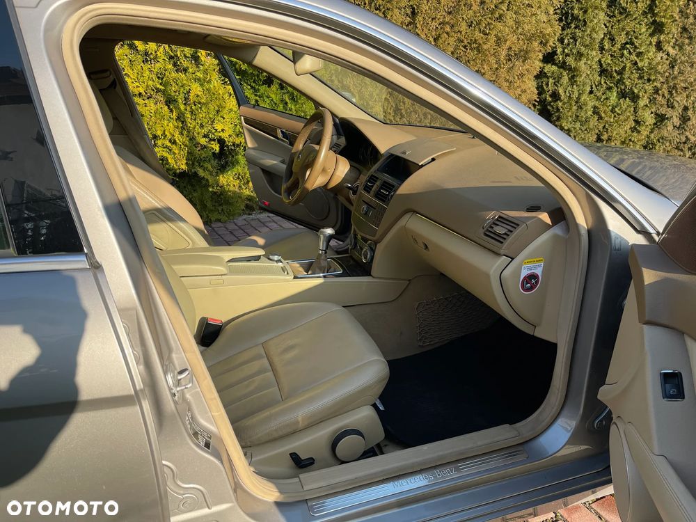 Mercedes-Benz Klasa C 200 CDI Elegance - 8
