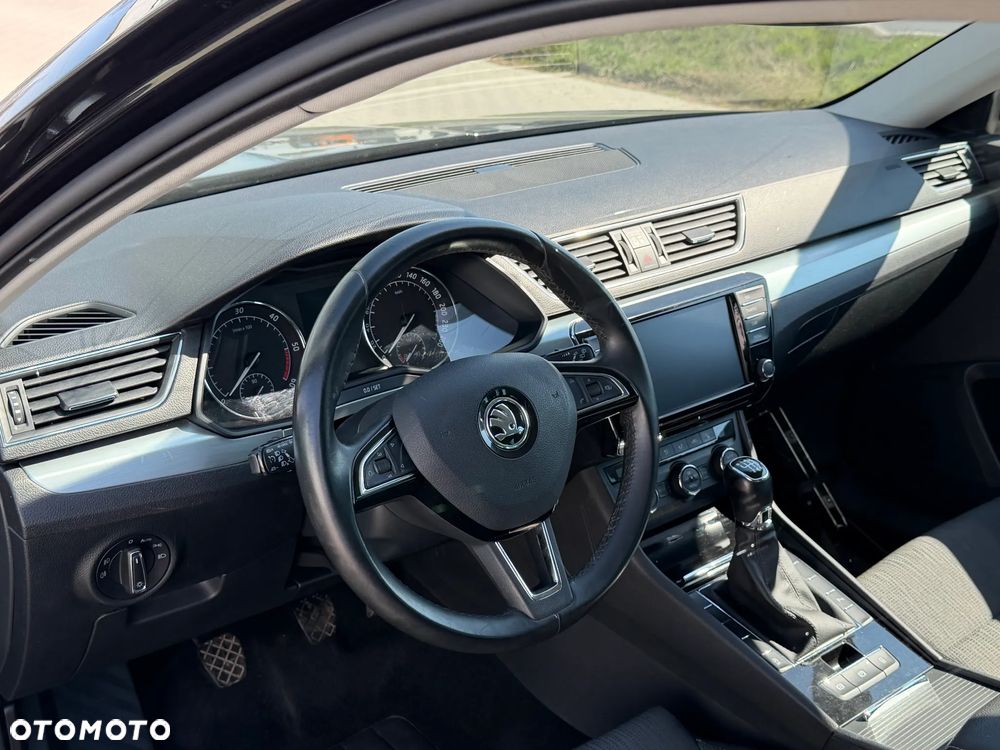 Skoda Superb 1.6 TDI GreenLine - 15