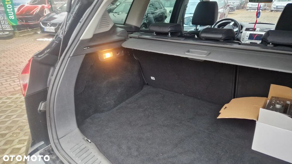 Ford Kuga 2.0 TDCi 2x4 Titanium - 14