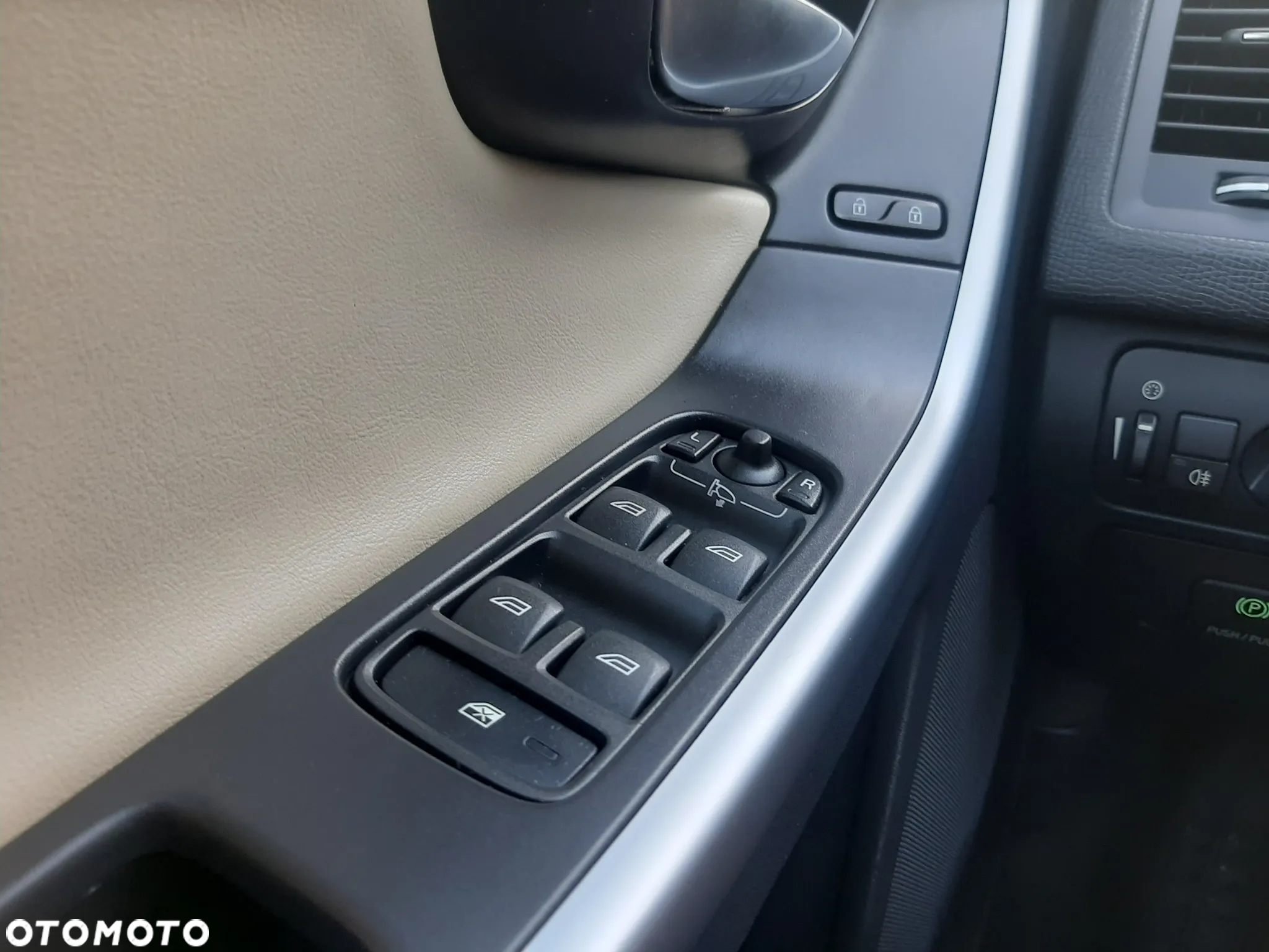 Volvo XC 60 D5 AWD RDesign - 22