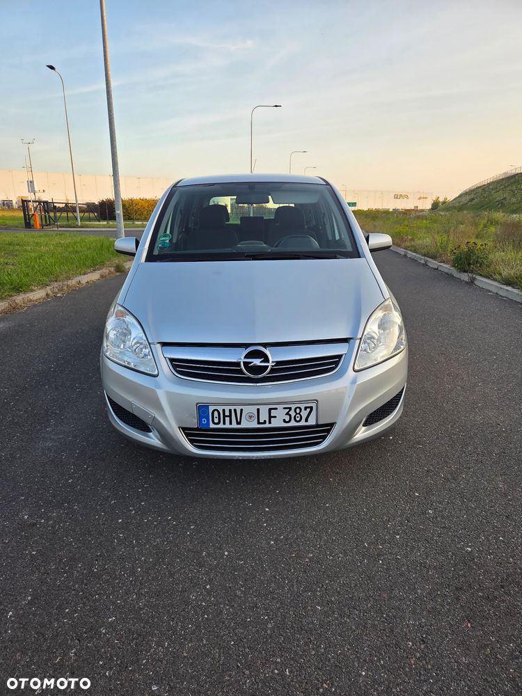 Opel Zafira 2009 photo 2